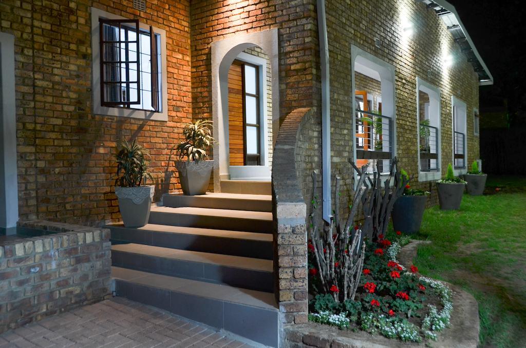 Yalla Yalla Boutique Hotel Witbank Dış mekan fotoğraf