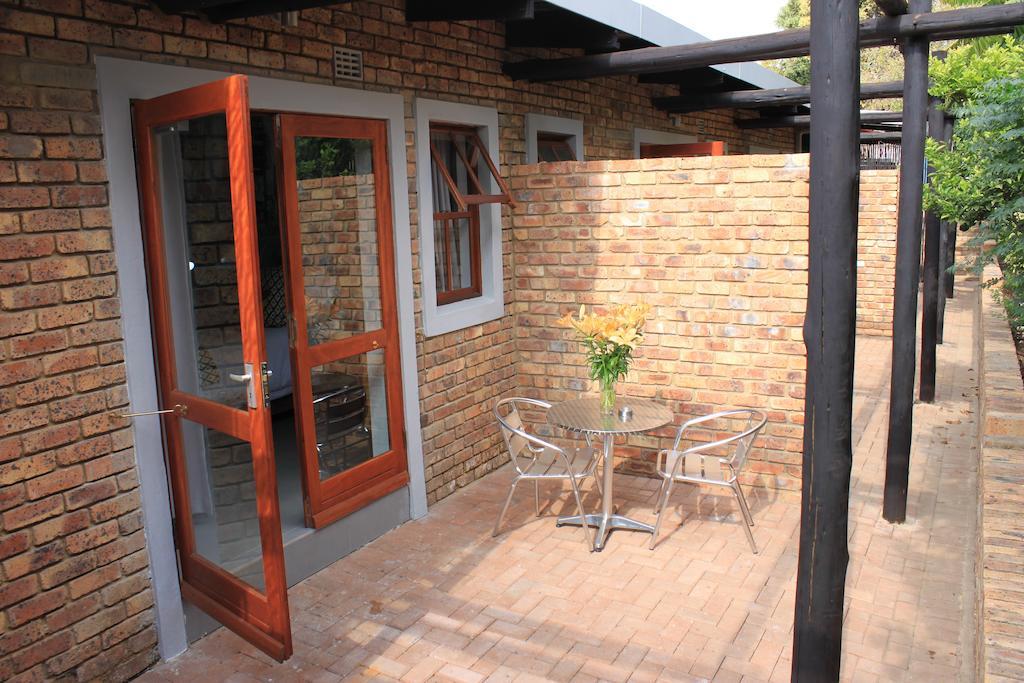 Yalla Yalla Boutique Hotel Witbank Dış mekan fotoğraf