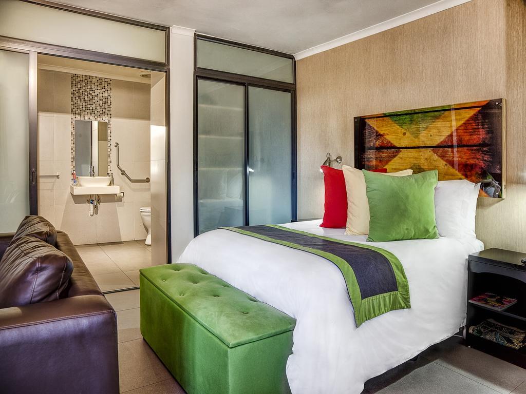Yalla Yalla Boutique Hotel Witbank Dış mekan fotoğraf